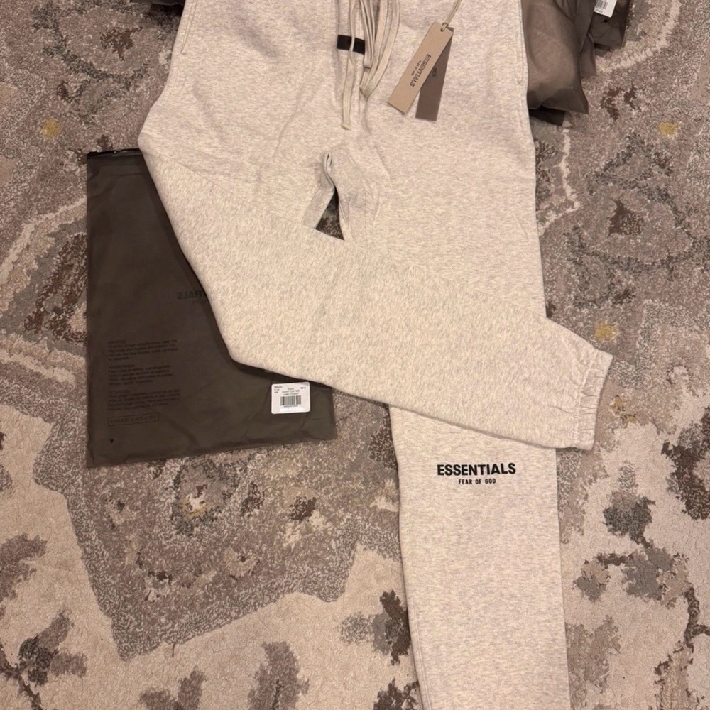Essentials Fear of God Light Oatmeal Sweatpants brand new with tags original bag